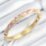 Mineli Pirinç Zirkon Taşlı Pembe Çiçek Motifli Gold Kadın Kelepçe