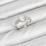 Pirinç Gümüş Renk Zirkon Taşlı Kalpli Kadın Yüzük