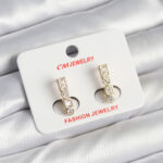 Pirinç Gold Renk Zirkon Taşlı Vintage Kadın Küpe