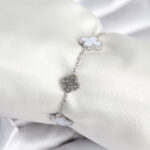 316L Çelik Zincir Gümüş Renk Zirkon Taşlı Yonca Beyaz Kadın Bileklik