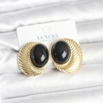 Pirinç Gold Renk Siyah Boncuklu Oval Vintage Kadın Küpe