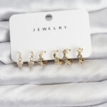 Gold Renk Pirinç Yıldız Modelli Kadın Küpe Seti