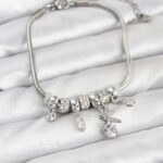 Pirinç Gümüş Renk Tinkerbell Charmlı Kadın Bileklik