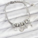 Pirinç Gümüş Renk Kelebek Charmlı Kadın Bileklik