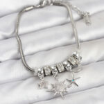 Pirinç Gümüş Renk Güneş Tema Charmlı Kadın Bileklik