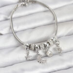 Pirinç Gümüş Renk Ay Charm Model Charmlı Kadın Bileklik