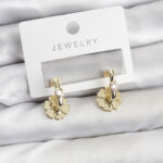 Pirinç Gold Renk Kadın Göçmen Küpe