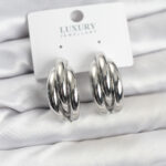 Gümüş Renk Pirinç Yarım Halka Model Kadın Küpe