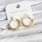 Pirinç Gold Renk Küçük Tırtıklı Halka Model Kadın Küpe