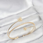 Yonca Çiçek Model Pirinç Gold Renk Kadın Bileklik