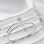 Yonca Çiçek Model Pirinç Gümüş Renk Kadın Bileklik