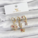 Pirinç Gold Renk Çiçek Model 3'lü Kadın Küpe